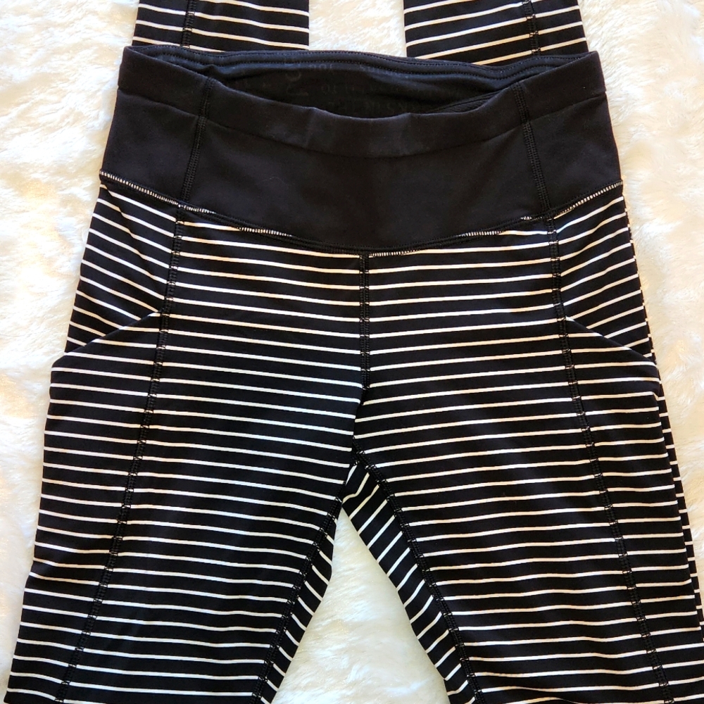 Lululemon leggings - Picture 3 of 7